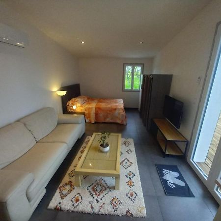 Une Petite Maison Et Sa Prairie Villefargeau Esterno foto